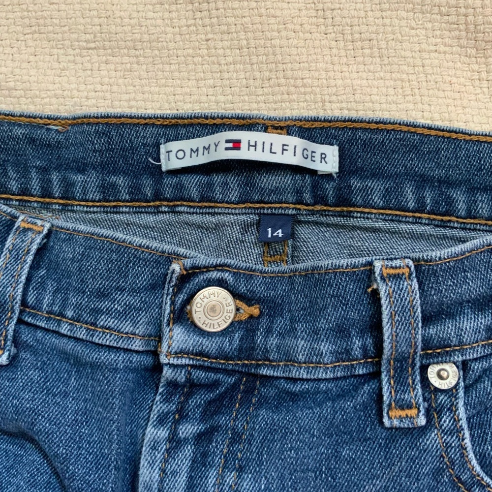 Vintage Tommy Hilfiger high waist shorts - Picture 2 of 4